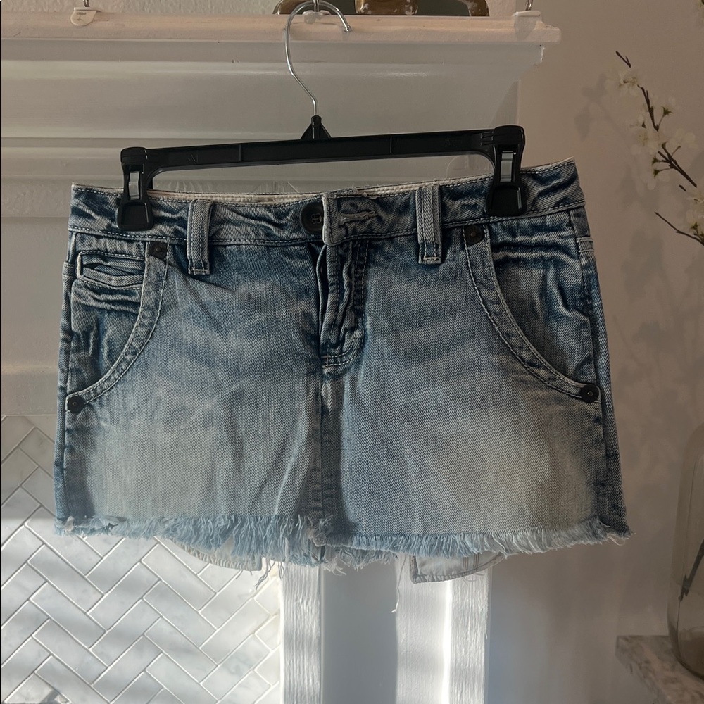 Y2K Guess Premium Low Rise Distressed Denim Mini Skirt Raw Hew Exposed Pockets